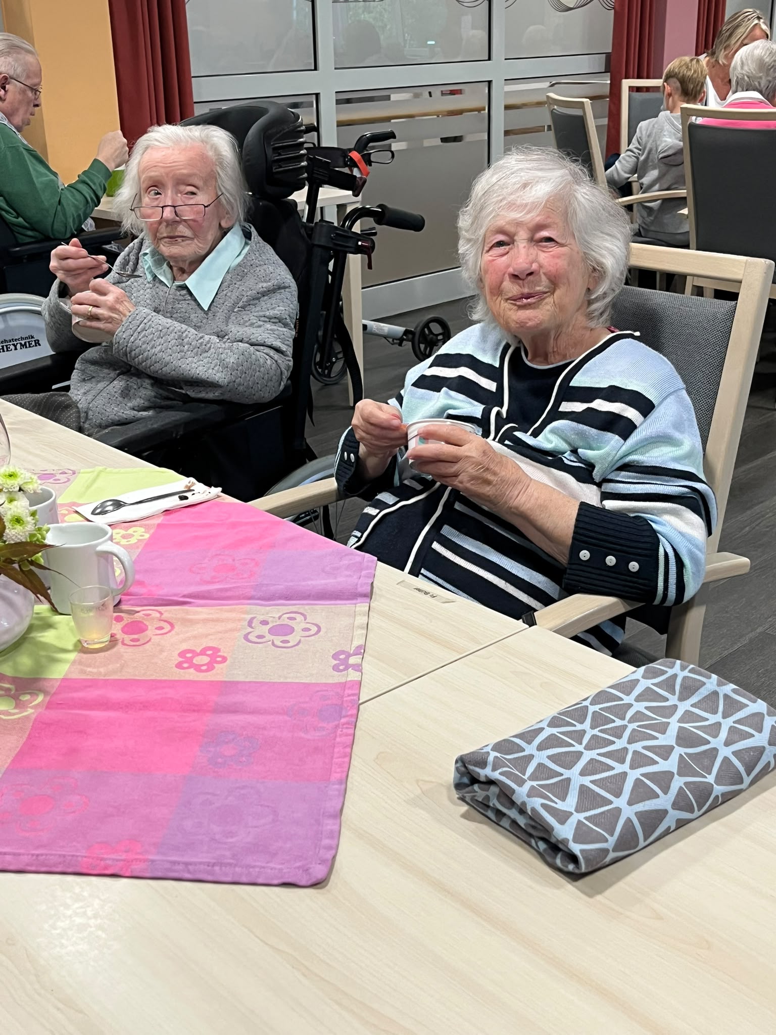 Ein Sommerfest mit ganz viel Freude – trotz Regen Ein Sommerfest mit ganz viel Freude – trotz Regen